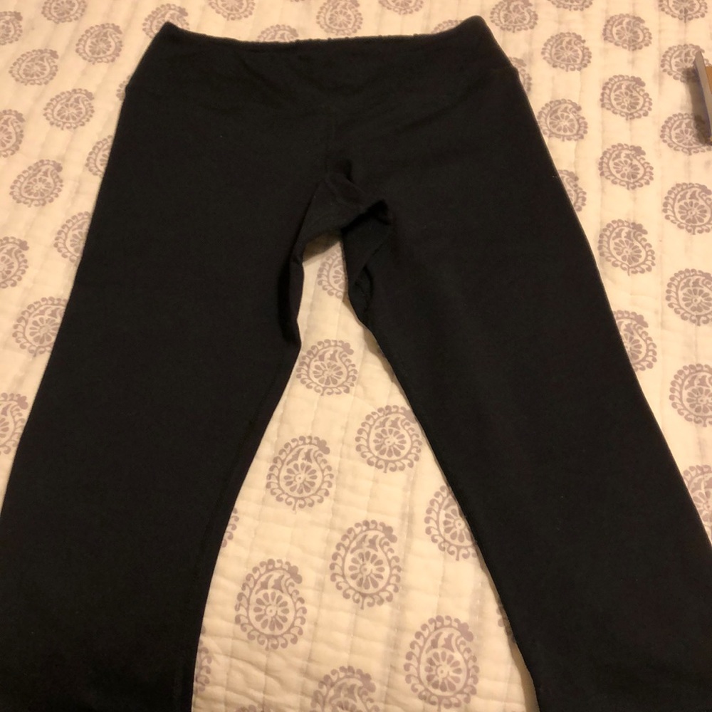 Black Capri lululemon leggings!